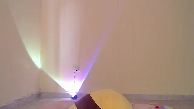 Snapshot of _maiahairy_ chatting on February 10, 3:10 pm  maiahairy  online show from February 10, 3:10 pm