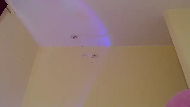 Snapshot of _maiahairy_ chatting on March 18, 4:15 pm  maiahairy  online show from March 18, 4:15 pm