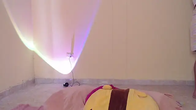 Snapshot of _maiahairy_ chatting on March 19, 4:24 pm  maiahairy  online show from March 19, 4:24 pm