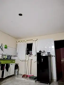 Snapshot of _maiahairy_ chatting on November 2, 11:07 pm  maiahairy  online show from November 2, 11:07 pm