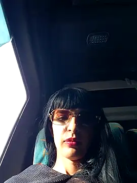 Snapshot of charllotee_dark chatting on May 10, 9:53 pm charllotee dark online show from May 10, 9:53 pm