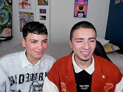 Snapshot of sweet_boys_xx chatting on February 12, 11:51 am sweet boys xx online show from February 12, 11:51 am
