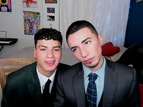Snapshot of sweet_boys_xx chatting on March 5, 12:00 pm sweet boys xx online show from March 5, 12:00 pm