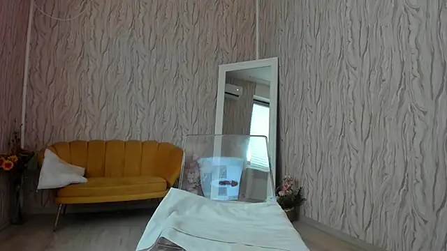 AishaRouhi online show from February 15, 8:33 am