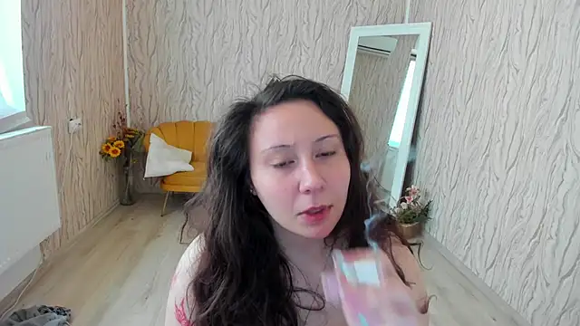 AishaRouhi online show from March 4, 6:37 am