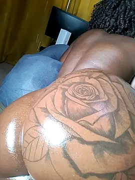 Hugemassivebootie online show from October 30, 5:31 am