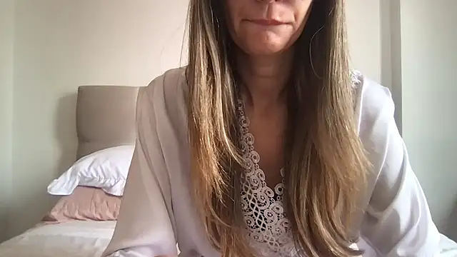 Snapshot of paolajonez chatting on January 14, 11:42 am paolajonez online show from January 14, 11:42 am