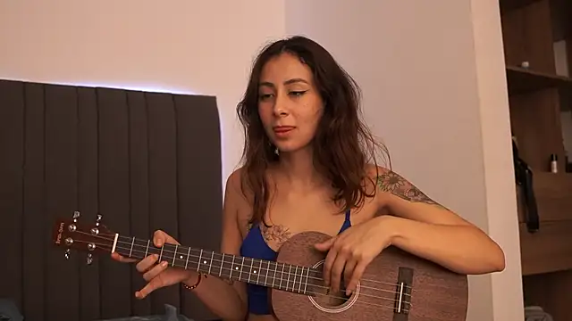 juanasnz99 online show from February 3, 6:45 am