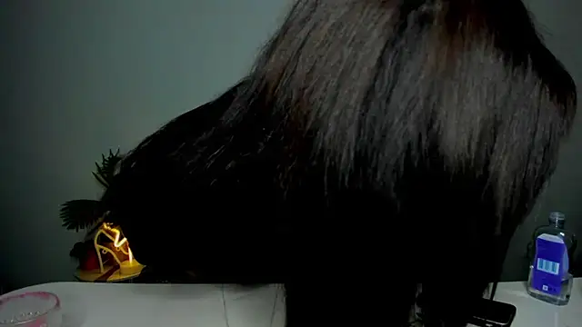 Snapshot of aishahottie chatting on January 16, 12:02 am aishahottie online show from January 16, 12:02 am