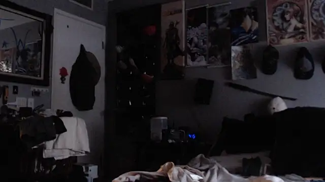 eavestease1 online show from March 8, 10:13 pm