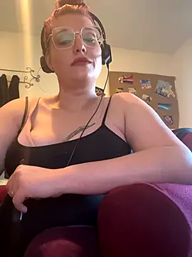 Lalalynn online show from November 13, 7:46 pm