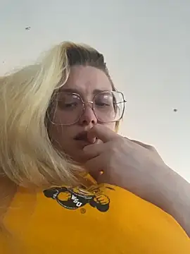 Lalalynn online show from June 10, 12:00 am