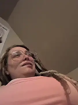 Snapshot of Lalalynn chatting on July 27, 1:34 am Lalalynn online show from July 27, 1:34 am
