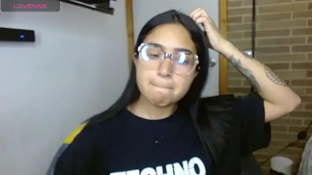 helenacyruss online show from November 3, 11:59 pm