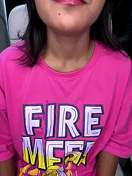 LeisyXO online show from December 5, 1:47 am