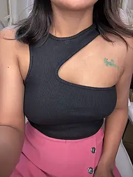 LeisyXO online show from January 22, 9:43 pm