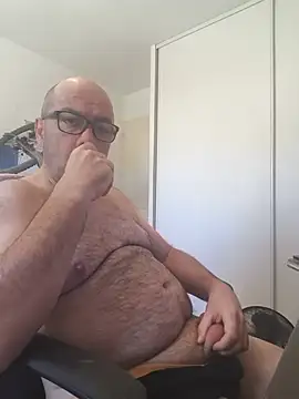 Snapshot of veryverybigdick45 chatting on July 3, 11:05 am veryverybigdick45 online show from July 3, 11:05 am