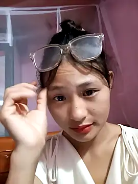 trieungoclnt online show from October 10, 9:30 am