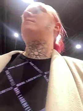 poussichienne online show from December 20, 2:16 pm