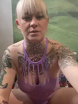 poussichienne online show from February 3, 1:30 pm