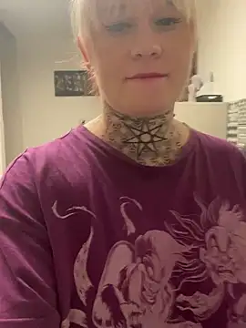 poussichienne online show from February 13, 5:33 pm