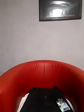 poussichienne online show from March 18, 4:37 pm