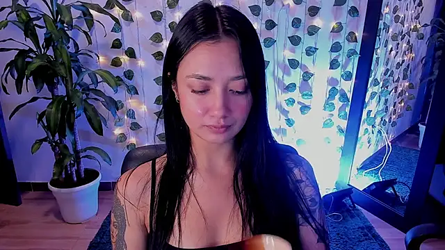 mariiana-diaz online show from March 10, 1:10 pm