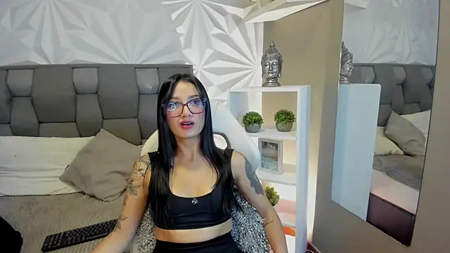 mariiana-diaz online show from March 4, 5:08 pm