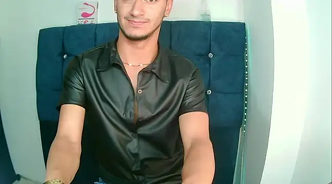 Snapshot of Kevin_Torres chatting on January 11, 9:25 pm Kevin Torres online show from January 11, 9:25 pm