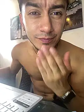 Snapshot of Kevin_Torres chatting on February 21, 8:16 pm Kevin Torres online show from February 21, 8:16 pm