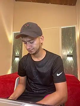 Snapshot of Kevin_Torres chatting on September 12, 9:26 pm Kevin Torres online show from September 12, 9:26 pm