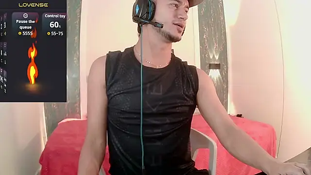 Snapshot of Kevin_Torres chatting on September 18, 10:12 pm Kevin Torres online show from September 18, 10:12 pm