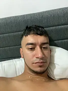 Snapshot of Kevin_Torres chatting on October 18, 2:07 pm Kevin Torres online show from October 18, 2:07 pm