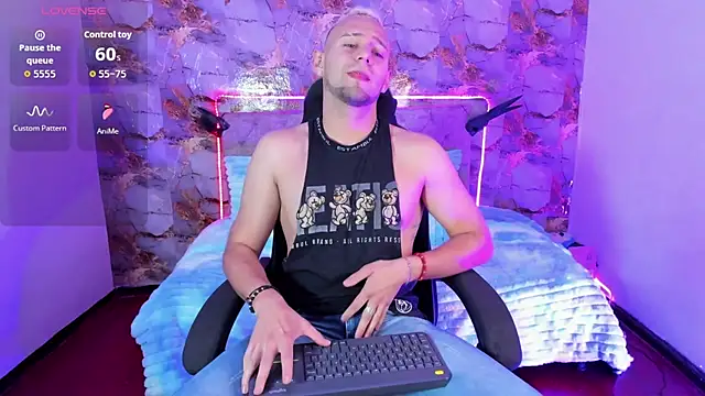 Snapshot of Damon_Bakert chatting on July 1, 2:51 pm Damon Bakert online show from July 1, 2:51 pm