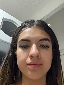 Snapshot of annavi_ chatting on July 16, 12:16 am annavi online show from July 16, 12:16 am