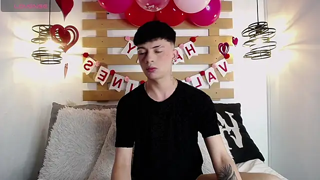 Steev Novoa online show from February 8, 4:25 am