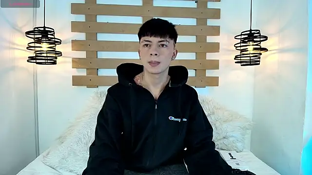 Steev Novoa online show from March 23, 5:10 am