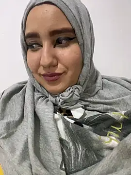 hannahayat online show from December 10, 1:32 am