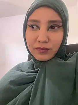 hannahayat online show from October 7, 2:47 pm