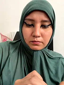 hannahayat online show from December 21, 3:52 pm