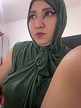 hannahayat online show from March 6, 2:02 pm