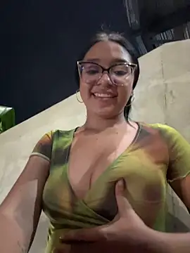 -VICKKY online show from February 10, 1:03 am