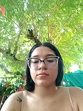 -VICKKY online show from February 18, 8:36 pm