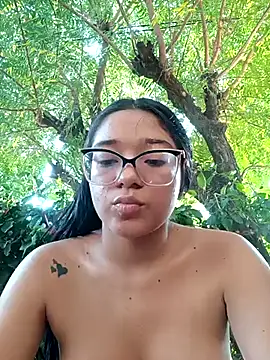 -VICKKY online show from March 5, 9:26 pm