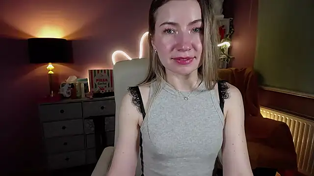 Snapshot of Mia_Tasty chatting on March 2, 8:18 pm Mia Tasty online show from March 2, 8:18 pm