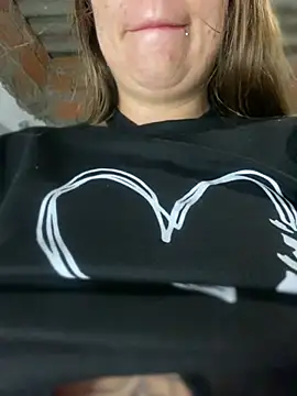Snapshot of Emiily_lee chatting on February 22, 9:34 am Emiily lee online show from February 22, 9:34 am
