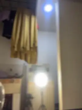 Snapshot of Emiily_lee chatting on March 8, 9:35 am Emiily lee online show from March 8, 9:35 am