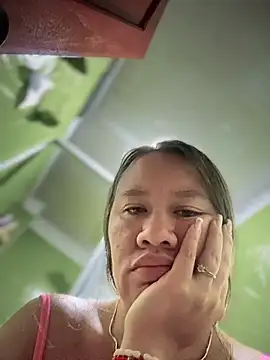 Snapshot of Emiily_lee chatting on March 27, 10:15 am Emiily lee online show from March 27, 10:15 am