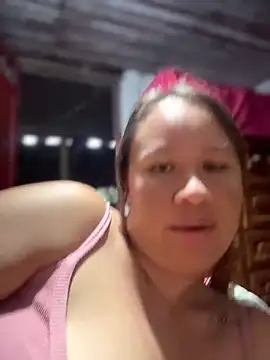 Snapshot of Emiily_lee chatting on April 11, 11:09 pm Emiily lee online show from April 11, 11:09 pm