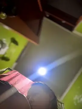 Snapshot of Emiily_lee chatting on April 16, 9:21 am Emiily lee online show from April 16, 9:21 am